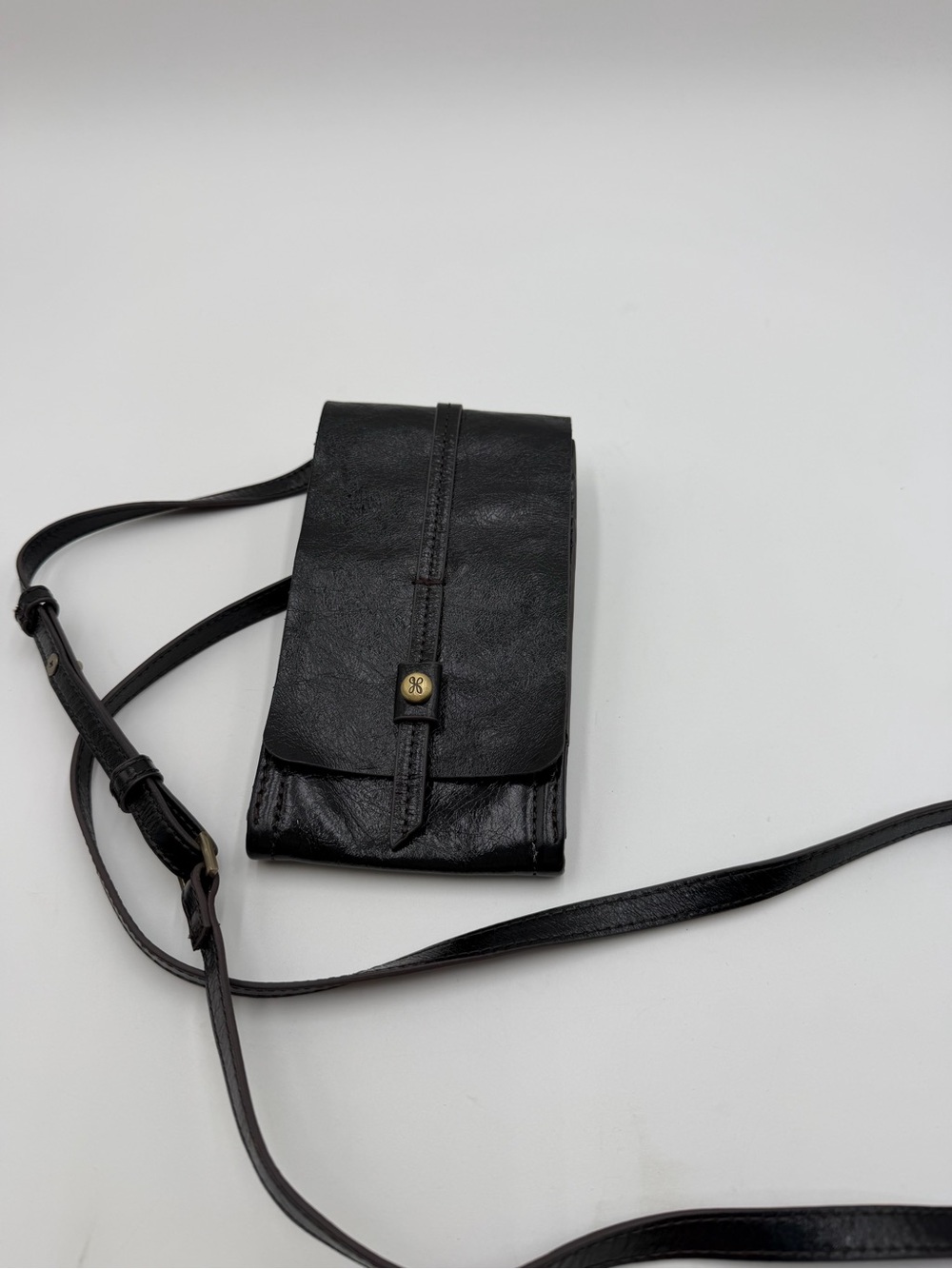 Hobo Token smartphone crossbody bag